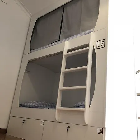 Hostel De Leite